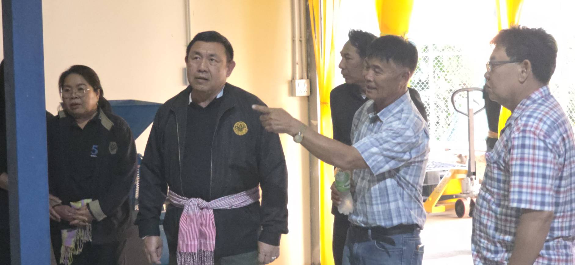 title - เลขาธิการ ส.ป.ก. ลงพื้นที่ตรวจเยี่ยมกลุ่มแปลงใหญ่ข้าวอินทรีย์ และโครงการก่อสร้างบ่อบาดาลฯ ในเขตปฏิรูปที่ดิน จังหวัดร้อยเอ็ด